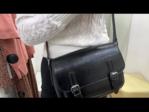 ❤️ 年轻婊子FeralBerry在试衣间用假阳具公开自慰 ❤❌ Quality porn❤