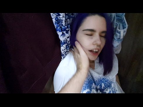 ❤️ 在衣柜里发现我的妹妹并帮助她射精 ❤❌ Quality porn❤